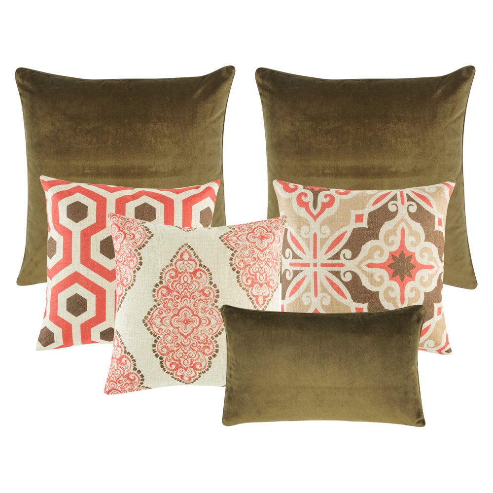 6 cushion covers with brown and red colours and in square and rectangular shapes