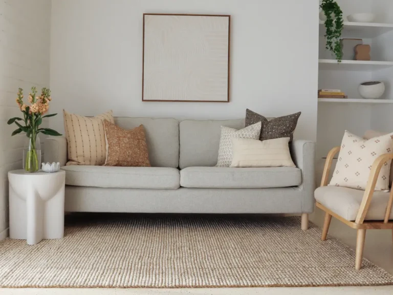 An example of how many cushions sofa can take.
