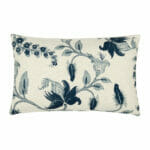 Elegant rectangular cushion with floral print in Hamptons color