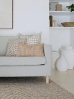 The Hunter sofa cushions set's five meticulously chosen designer cushions embellish the grey sofa with style and sophistication.