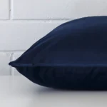 Lateral view of front and back panels of this velvet cushion cover in a large size and with royal blue colouring.
