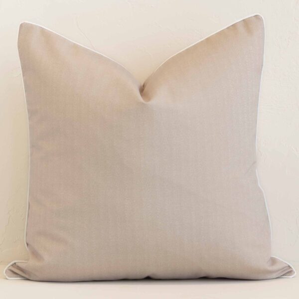 A superior outdoor sand cushion cover yielding a solid-coloured style and in a classy large size.